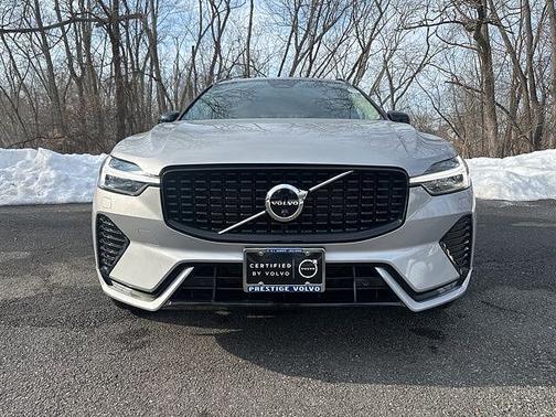 2025 Volvo XC60 Plus