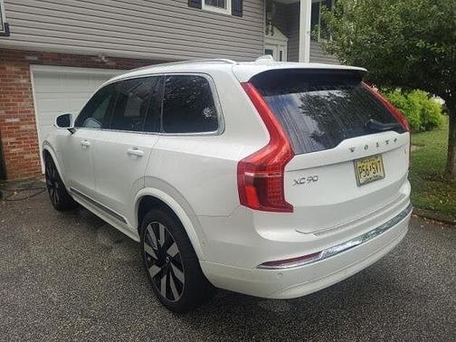 2024 Volvo XC90 T8 Ultimate 6-Seater