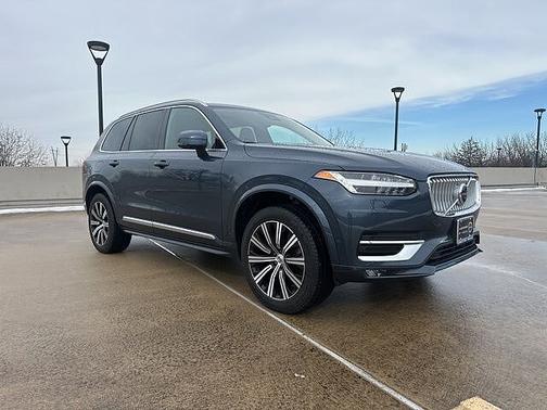 2023 Volvo XC90 Plus