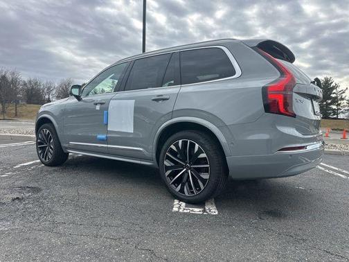 Metallic 2026 Volvo XC90 B6 Ultra 7-Seater