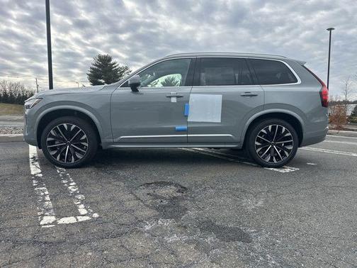 Metallic 2026 Volvo XC90 B6 Ultra 7-Seater