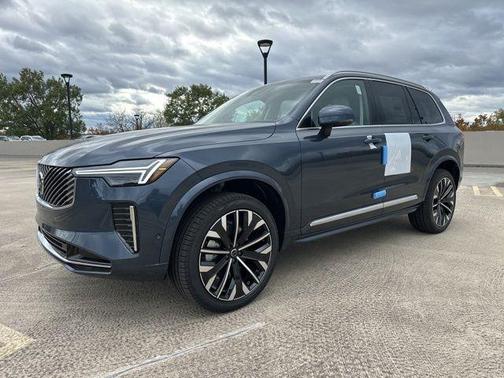 Denim Blue Metallic 2026 Volvo XC90 B6 Ultra 7-Seater
