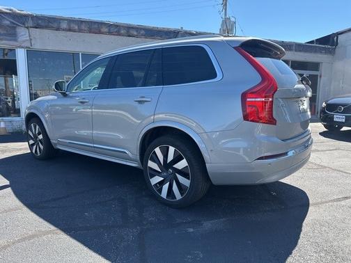 2024 Volvo XC90 Recharge Plug-In Hybrid T8 Plus Bright 7-Seater