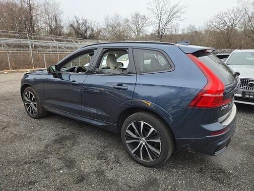 2023 Volvo XC60 Plus