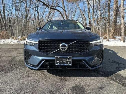 2023 Volvo XC60 Plus