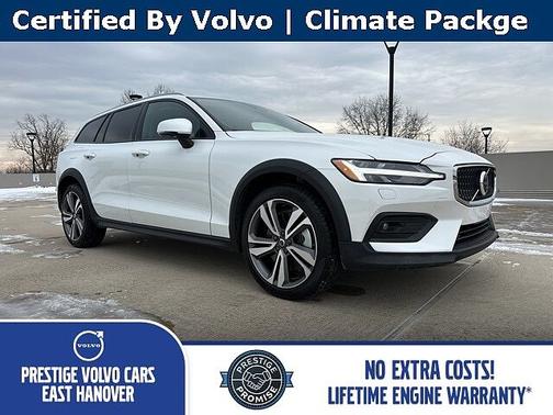 2025 Volvo V60 Cross Country Plus