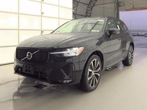 2025 Volvo XC60 Plus