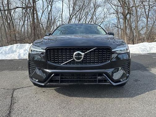 2025 Volvo XC60 Core