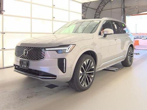 2025 Volvo XC90 Plus