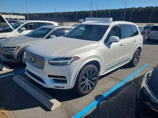2025 Volvo XC90 Core