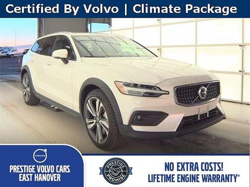 2025 Volvo V60 Cross Country Plus