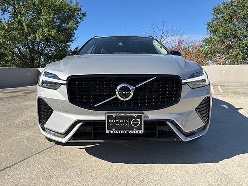 2025 Volvo XC60 Plus