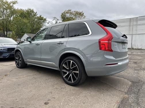 2024 Volvo XC90 B6 Ultimate Bright 6-Seater