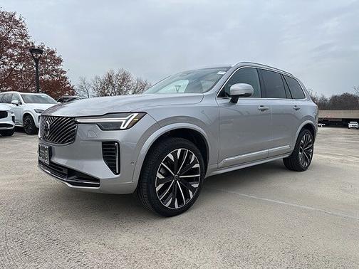 2025 Volvo XC90 Plus