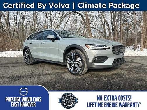 2025 Volvo V60 Cross Country Plus