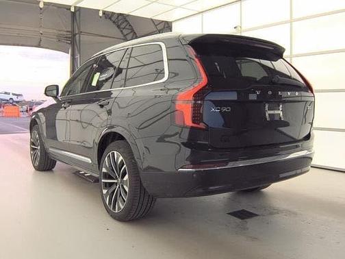 2025 Volvo XC90 Plus