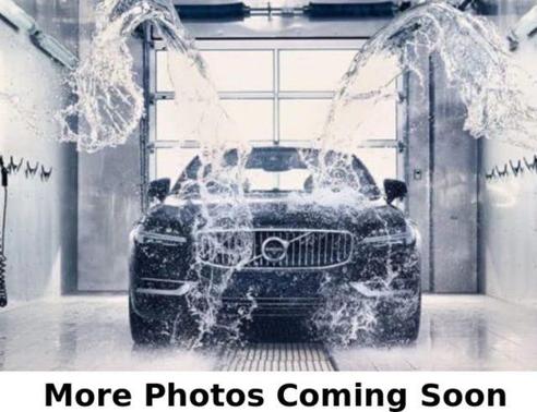 Crystal White Metallic 2024 Volvo XC90 B6 Plus Bright Theme 6-Seater