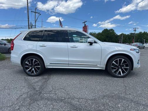 Crystal White Metallic 2024 Volvo XC90 B6 Plus Bright Theme 6-Seater