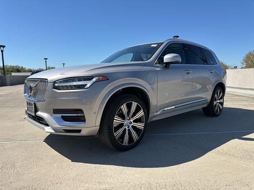 Silver 2024 Volvo XC90 Recharge Plug-In Hybrid T8 Plus 6 Passenger
