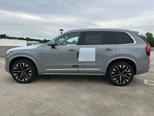 Metallic 2026 Volvo XC90 B6 Plus 7-Seater