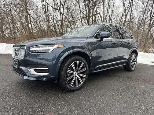 2023 Volvo XC90 Plus