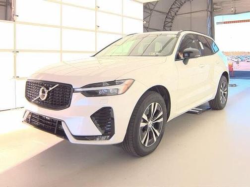 2025 Volvo XC60 Core