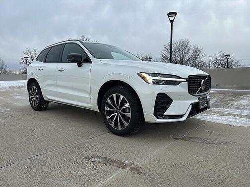 2025 Volvo XC60 Core