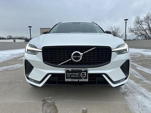 2025 Volvo XC60 Core