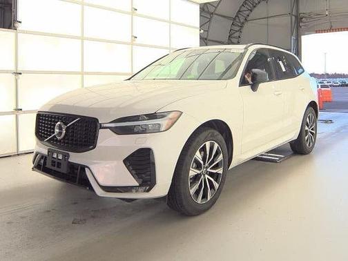 2025 Volvo XC60 Core