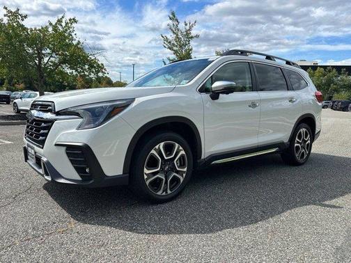 Crystal White Pearl 2023 Subaru Ascent Touring 7-Passenger