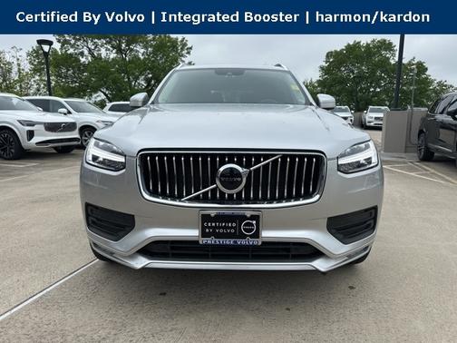 2022 Volvo XC90 T6 AWD Momentum 7 Seater