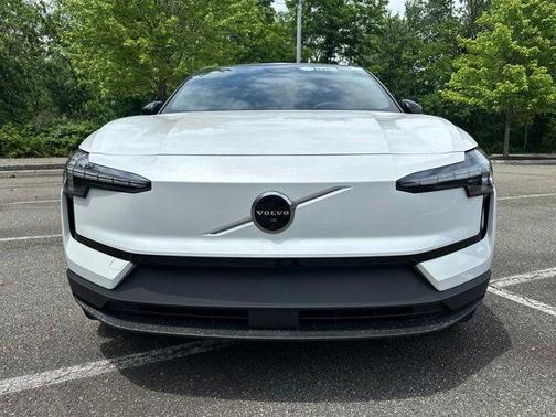 Crystal White Metallic 2026 Volvo EX30 Twin Motor Ultra