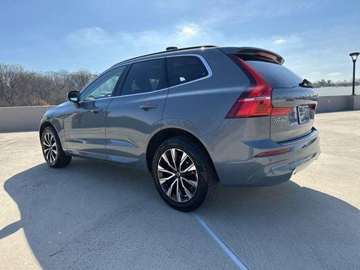 Thunder Gray Metallic 2023 Volvo XC60 B5 Core