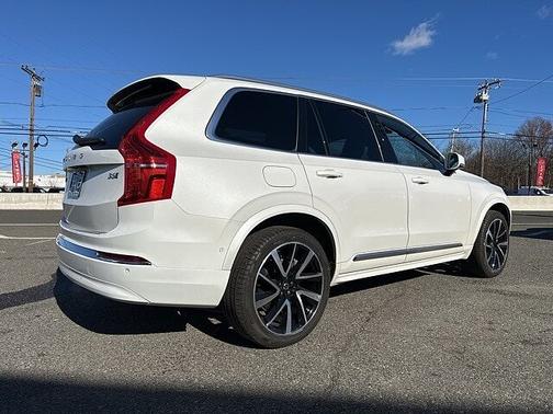 2024 Volvo XC90 Plus