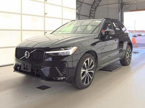 2025 Volvo XC60 Plus