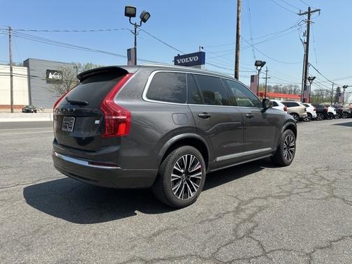 2023 Volvo XC90 Recharge Plug-In Hybrid Core Bright 7-Seater