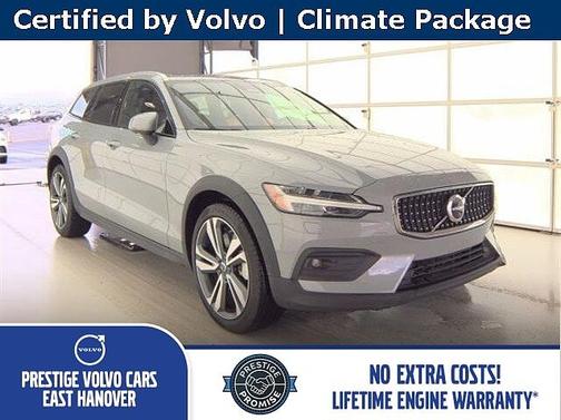 2025 Volvo V60 Cross Country Plus