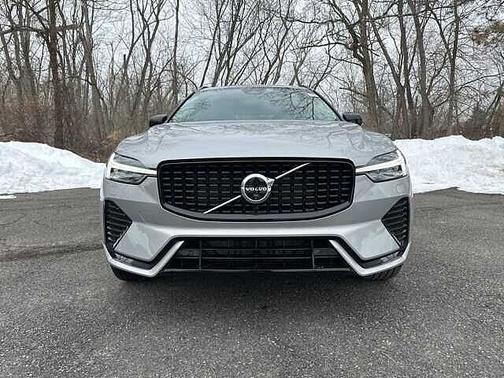 2025 Volvo XC60 Plus
