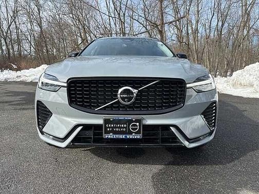2025 Volvo XC60 Plus