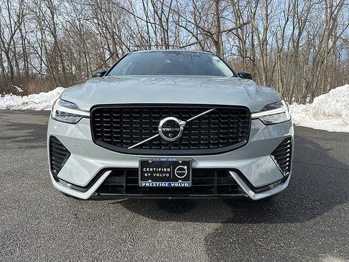 2025 Volvo XC60 Plus