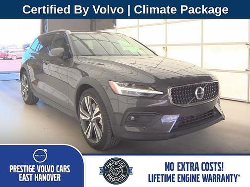 Platinum Grey 2025 Volvo V60 Cross Country Plus