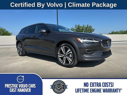 Platinum Grey 2025 Volvo V60 Cross Country Plus