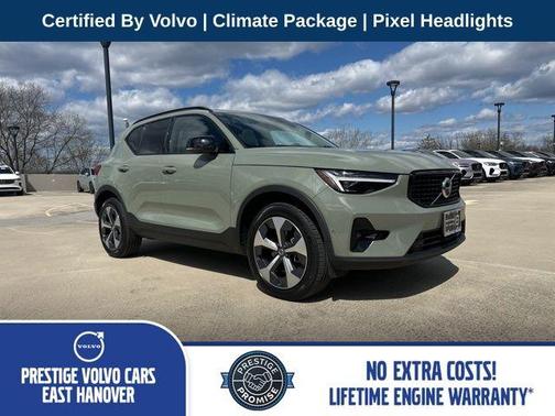 Sage Green Metallic 2023 Volvo XC40 B5 Ultimate Dark Theme