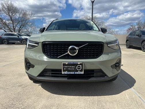 Sage Green Metallic 2023 Volvo XC40 B5 Ultimate Dark Theme