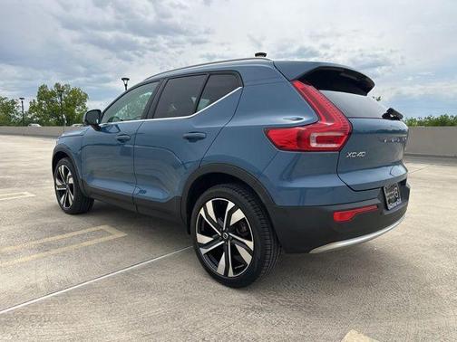 Fjord Blue Metallic 2023 Volvo XC40 B5 Plus Bright Theme