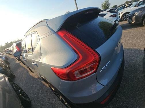 Metallic 2026 Volvo XC40 B5 Plus