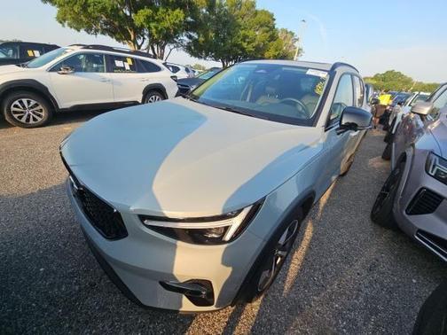 Metallic 2026 Volvo XC40 B5 Plus