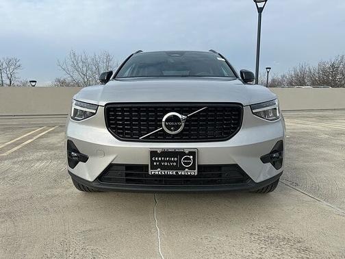 2025 Volvo XC40 Plus
