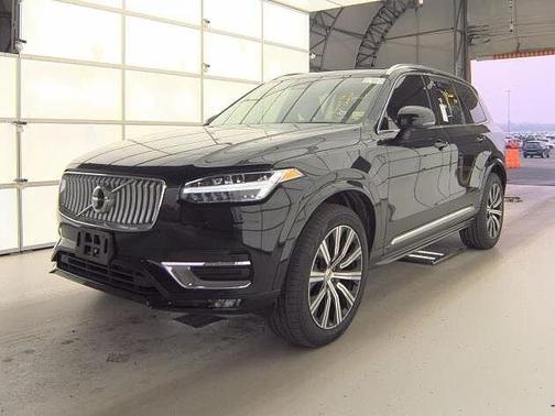 2025 Volvo XC90 Core