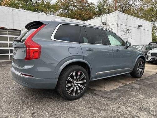 2023 Volvo XC90 Plus